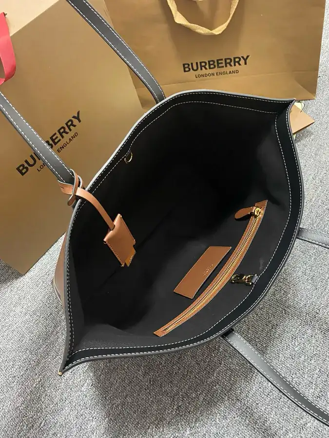 Thomas Burberry New Tote Bag