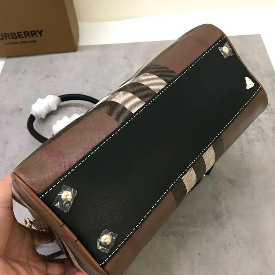 Burberry P450 Medium Pillow Bag