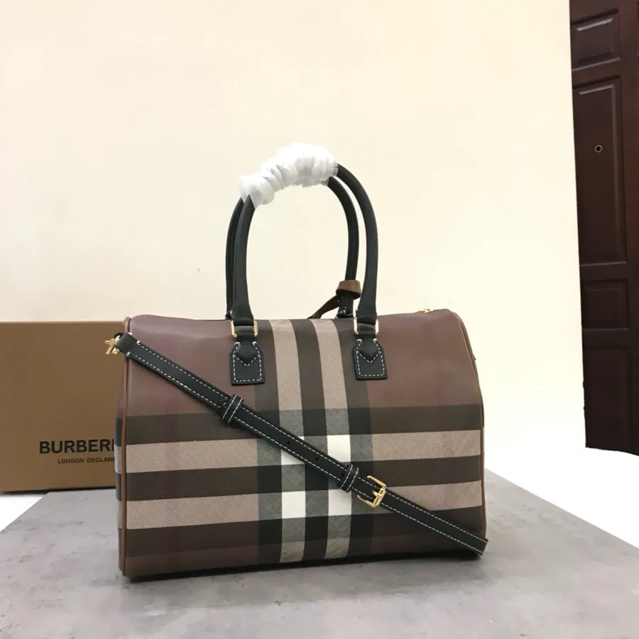 Burberry P450 Medium Pillow Bag