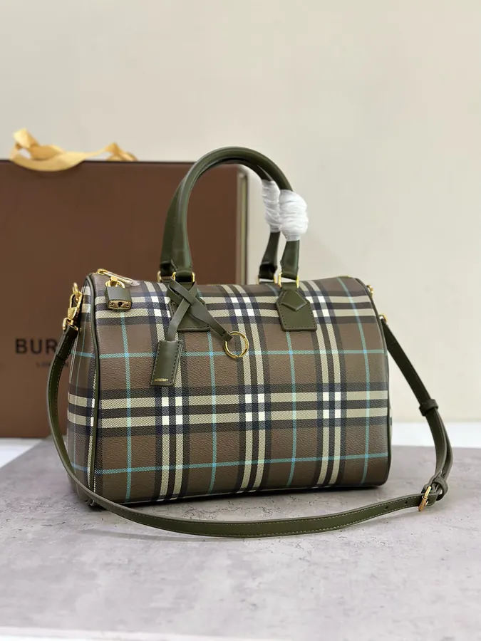 Burberry P450 Medium Pillow Bag