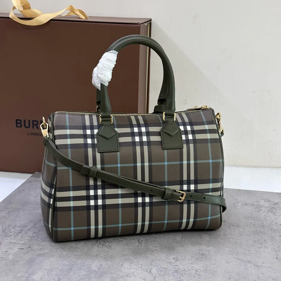 Burberry P450 Medium Pillow Bag