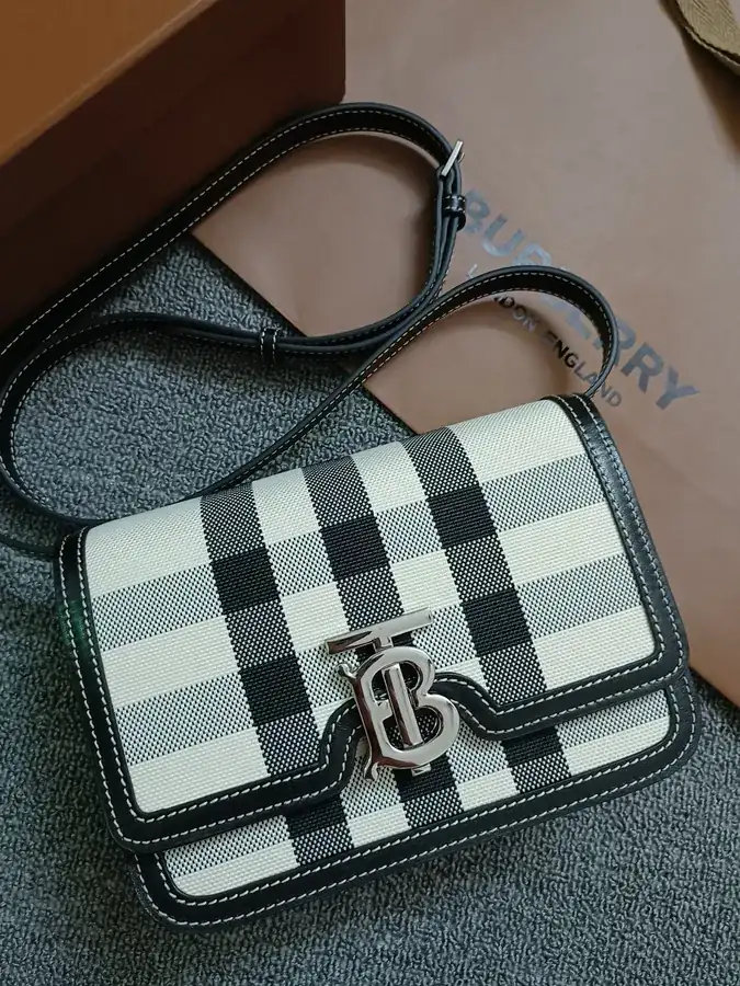 Thomas Burberry 600 B Edition Lock Clasp Tote