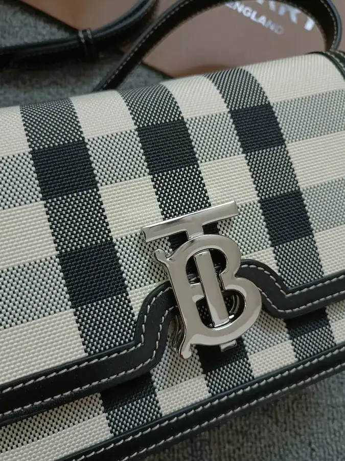Thomas Burberry 600 B Edition Lock Clasp Tote