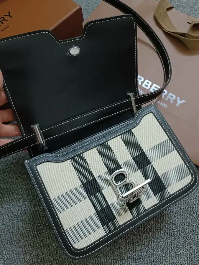 Thomas Burberry 600 B Edition Lock Clasp Tote