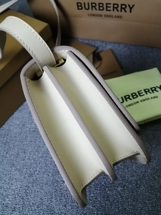 Thomas Burberry 600 B 专属标识锁扣包