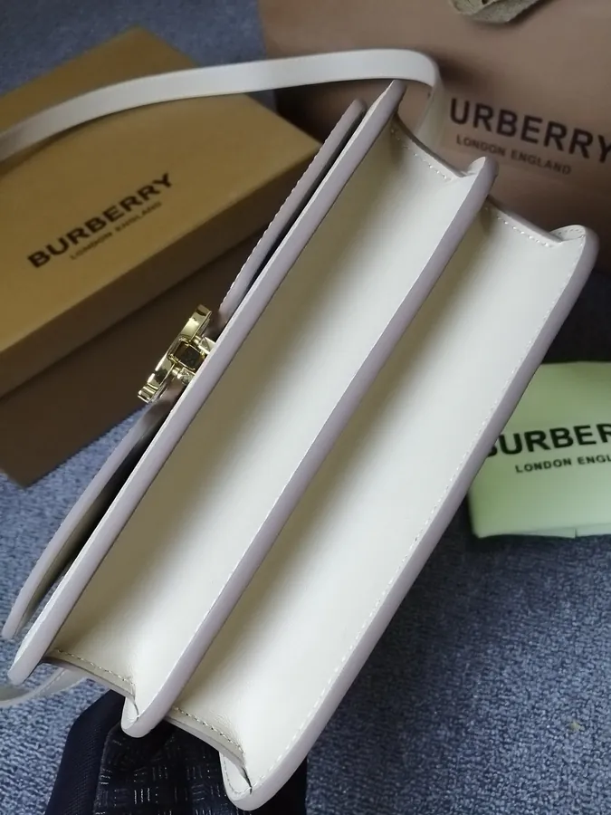Thomas Burberry 600 B 专属标识锁扣包