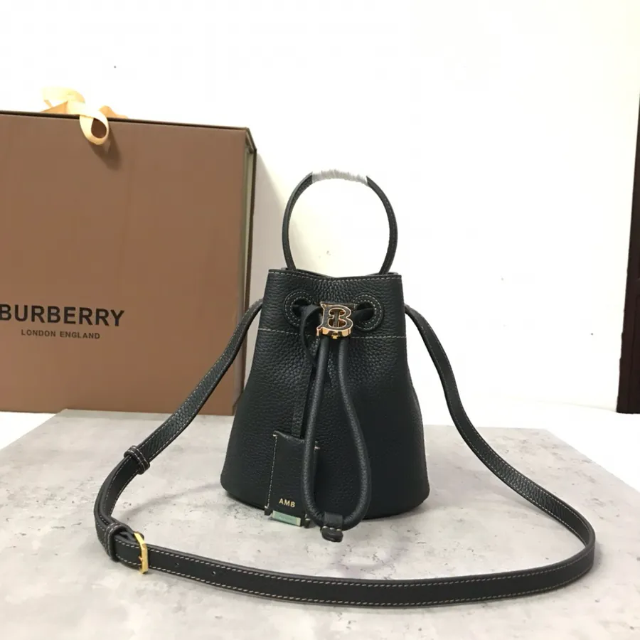 480 B Bucket Bag in Grained Calfskin
