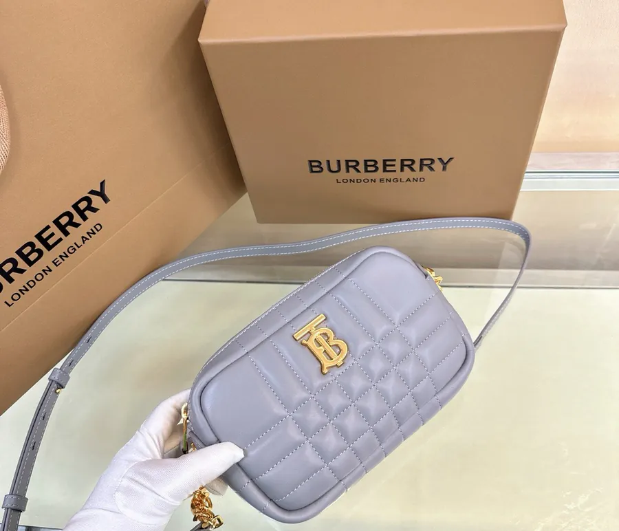 Thomas Burberry Lola – Mini Camera Bag 19cm