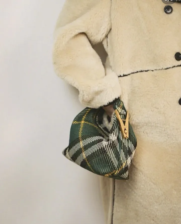 B House New Peg Ivy Green Bucket Bag