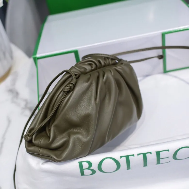 Bottega Veneta Pouch Pouch in Grained Calfskin