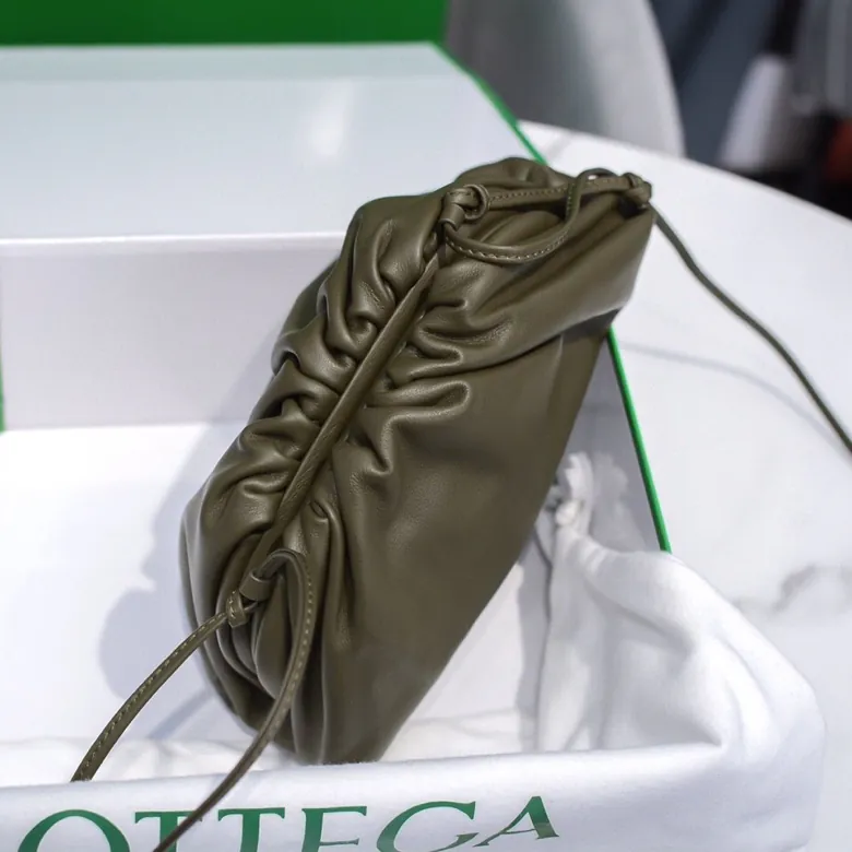 Bottega Veneta Pouch Pouch in Grained Calfskin