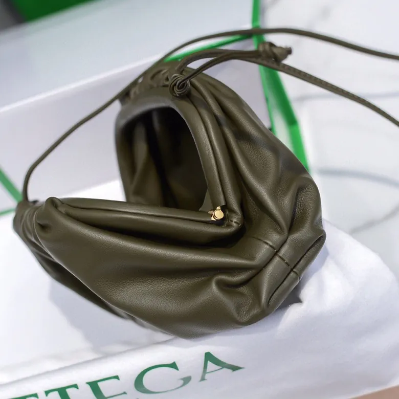 Bottega Veneta Pouch Pouch in Grained Calfskin