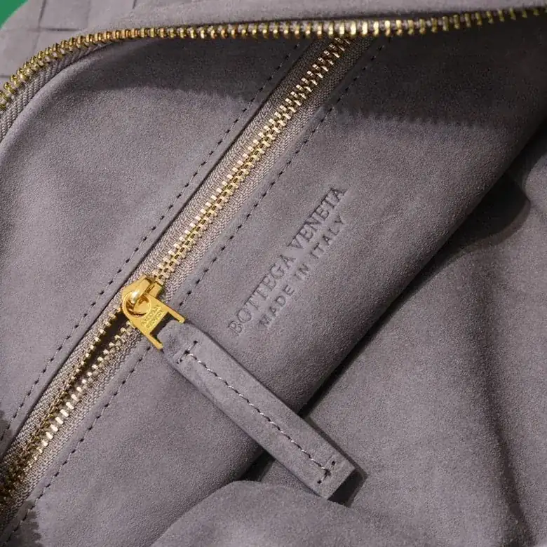 JODIE Bucket Bag in Grained Calfskin