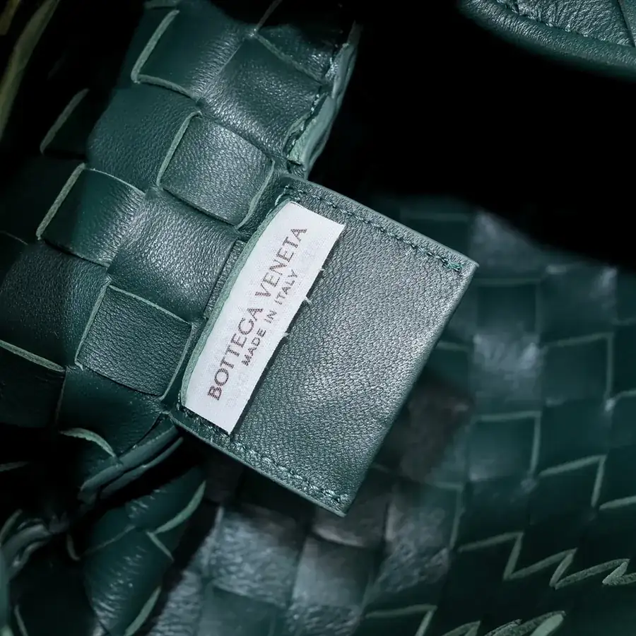 Bottega Veneta Sardine Large Bucket Bag