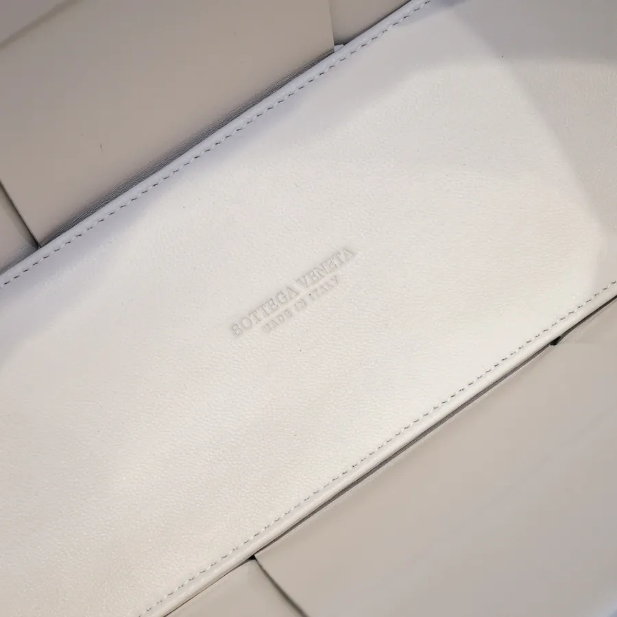 Arco Tote Handbag in Grained Calfskin