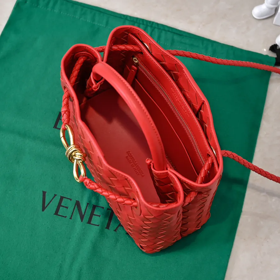 B Intrecciato编织小号手提包,可调节肩带