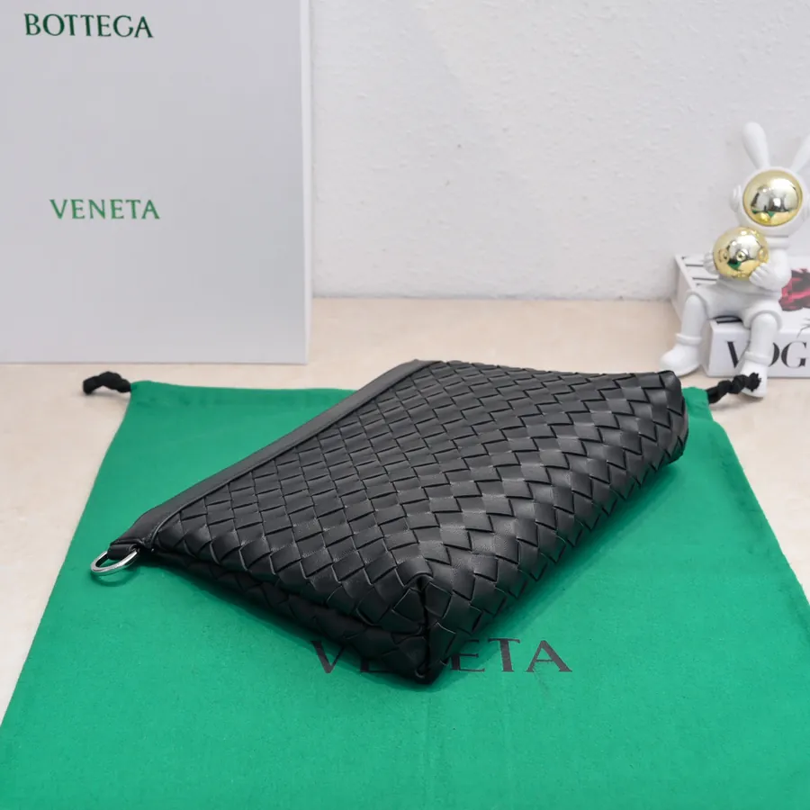 Bottega Veneta Secundo Tote Minimalist Design