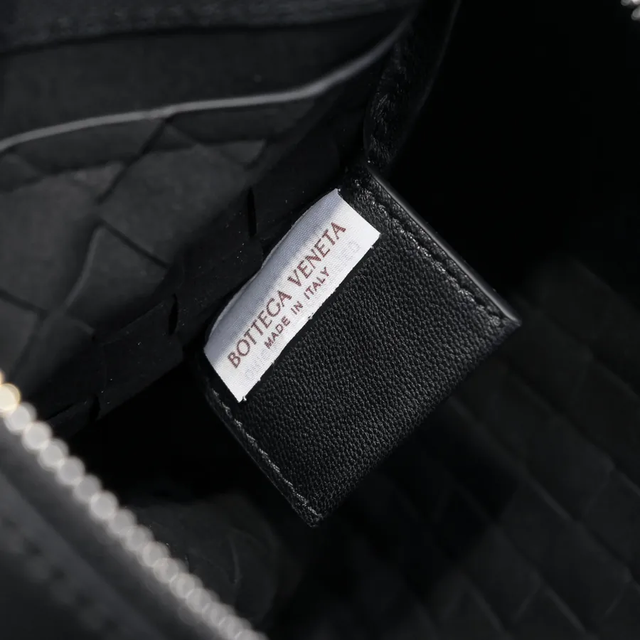 Bottega Veneta Secundo Tote Minimalist Design