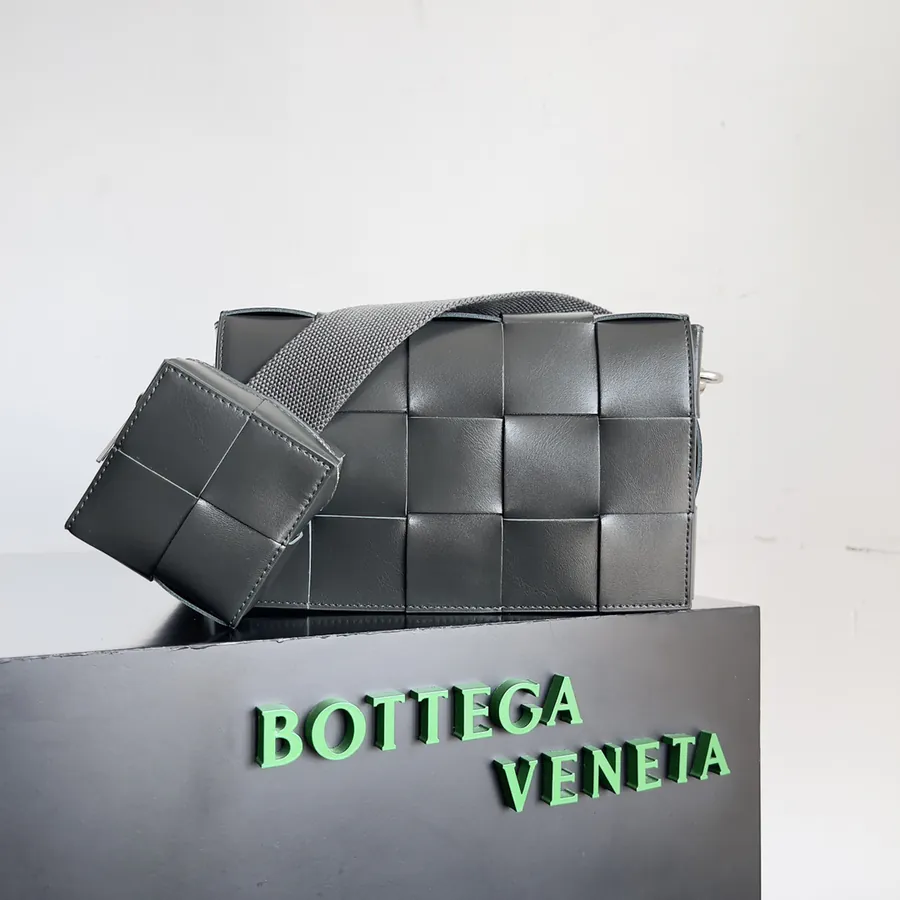BV Cassette Bag Stylish and Versatile