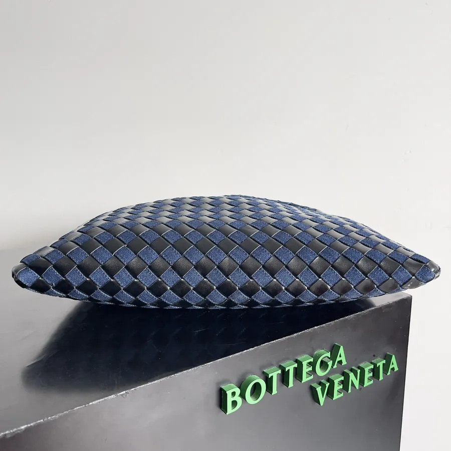 BOTTEGA VENETA New Mini Hop Shoulder Bag