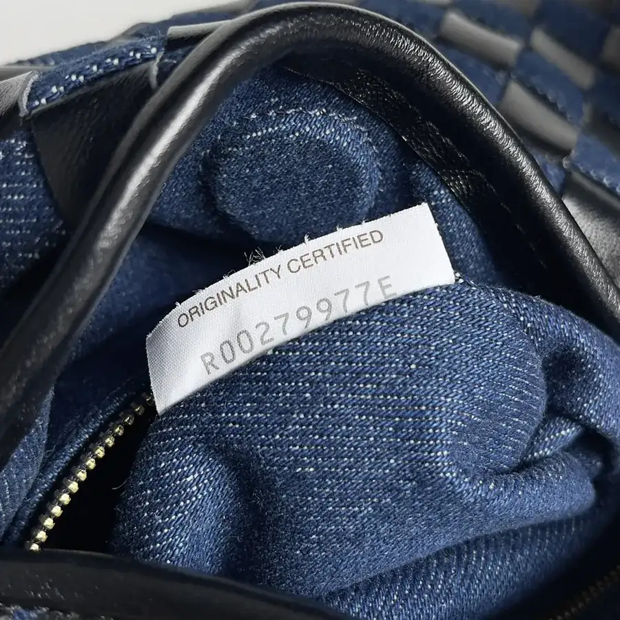 BOTTEGA VENETA New Mini Hop Shoulder Bag