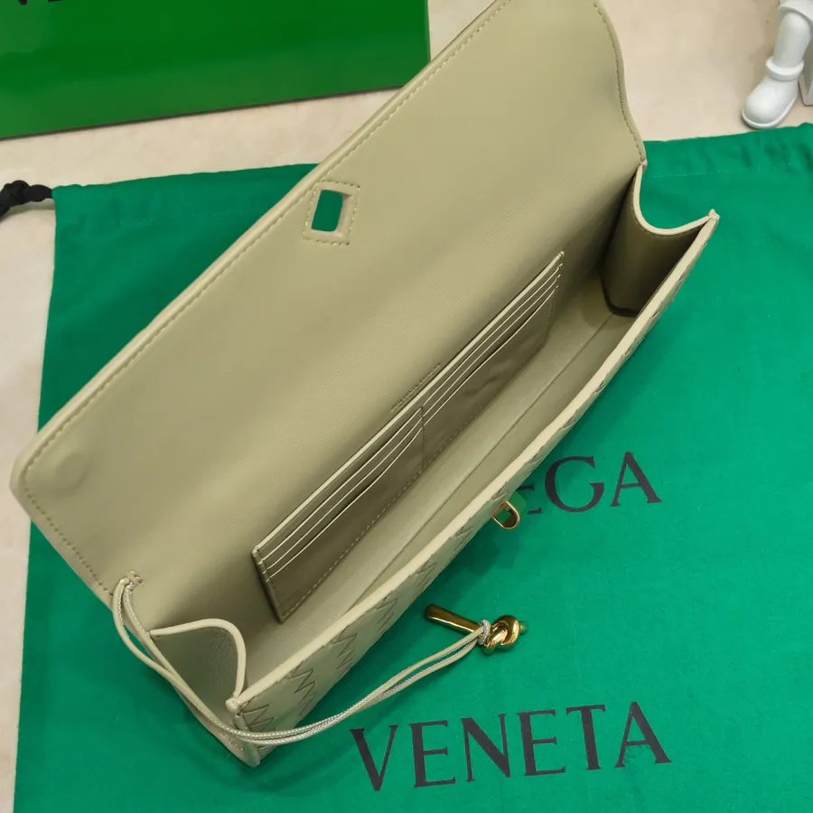 BV Andiamo Evening Handbag