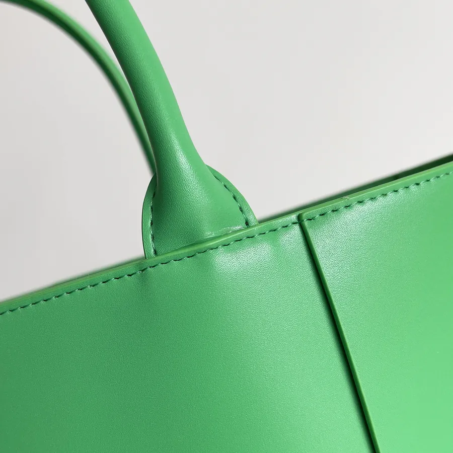 BV Large Tote Bag Stylish and Practical