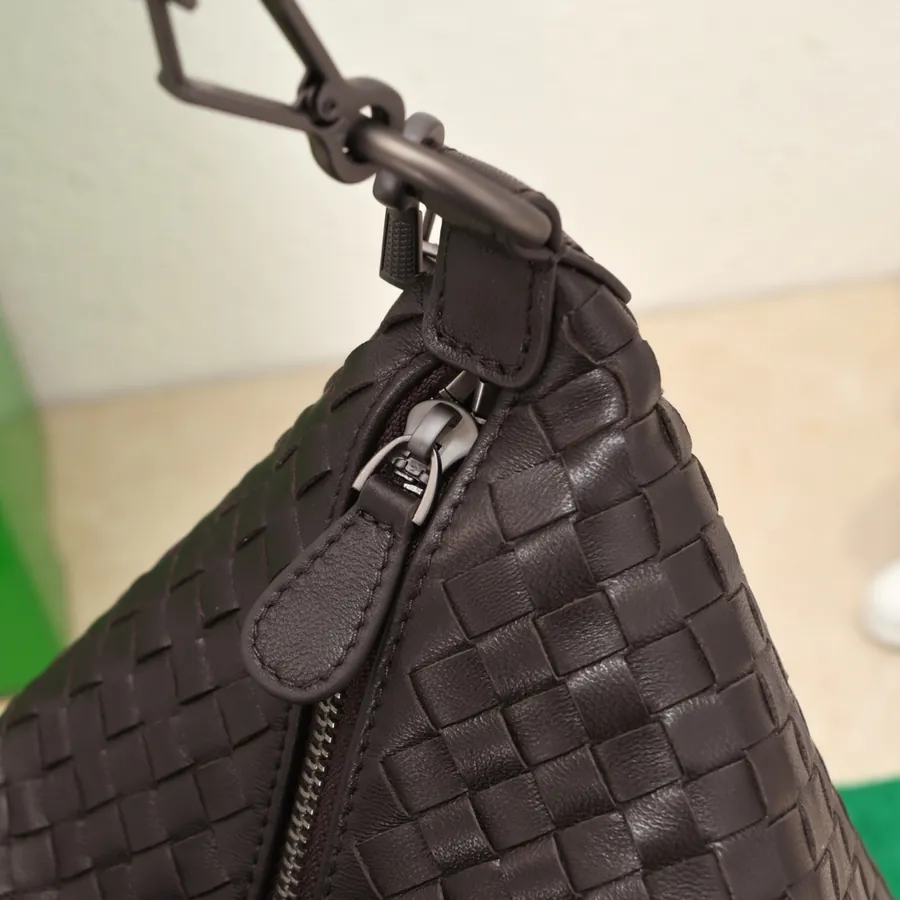 BV Classic Ladies Tote Bag with Shoulder Strap
