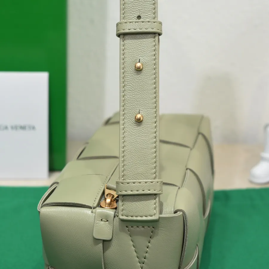 BOTTEGA BRICK CASSETTE Shoulder Bag Compact and Stylish