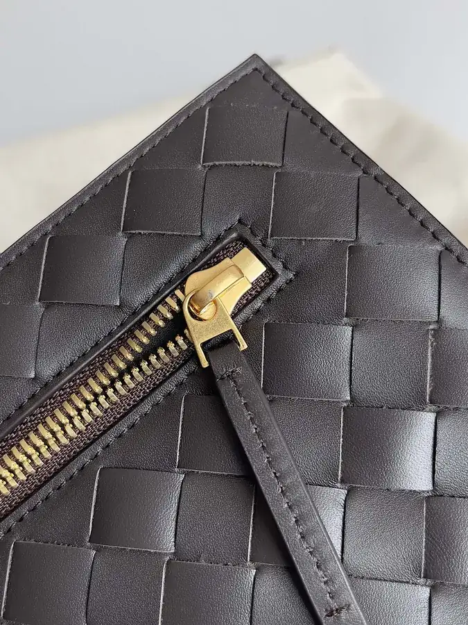 BV 2023 Early Autumn Flip Flap Tote