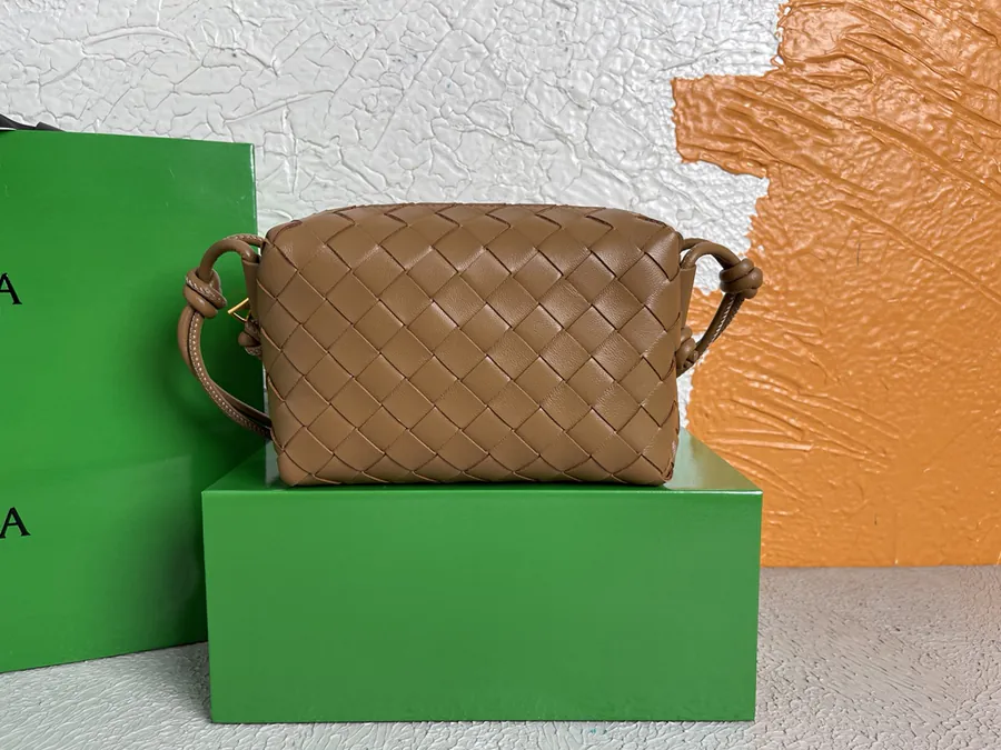 BOTTEGA VENETA 2021 New Mini Pouch Crossbody Bag