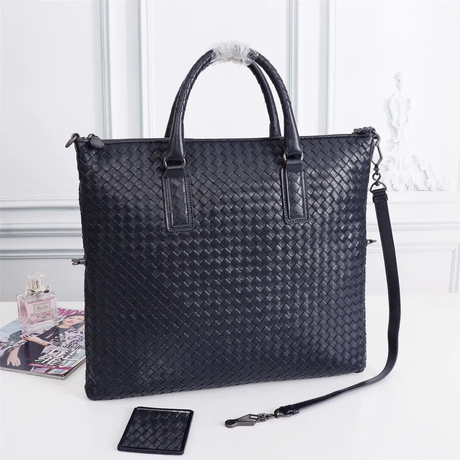 8306 Signature Medium Handbag in Soft Knit Lamb Leather