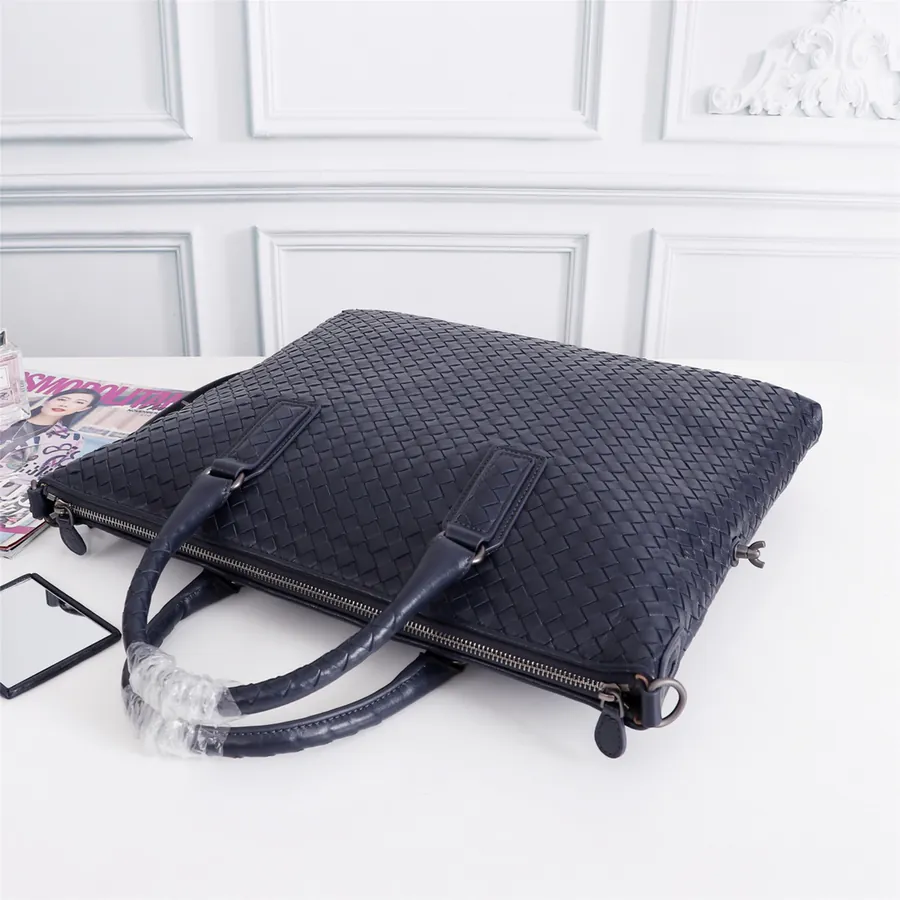 8306 Signature Medium Handbag in Soft Knit Lamb Leather