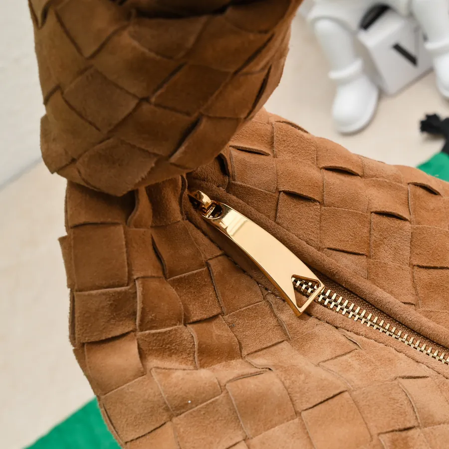JODIE Bucket Bag in Grained Calfskin