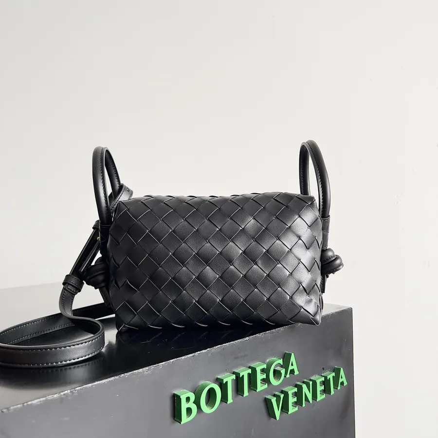 BOTTEGA VENETA 2024 New Loop Minimalist Design, Versatile Carry