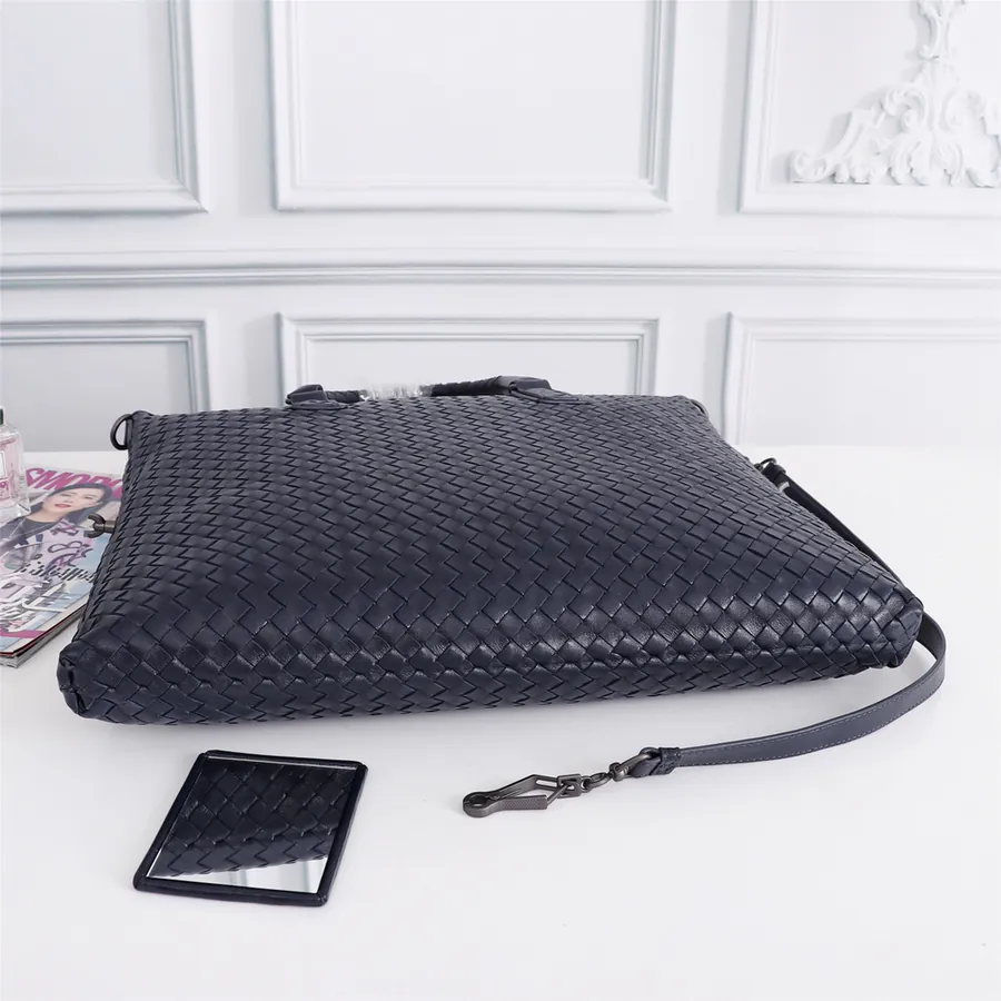 8306 Signature Medium Handbag in Soft Knit Lamb Leather