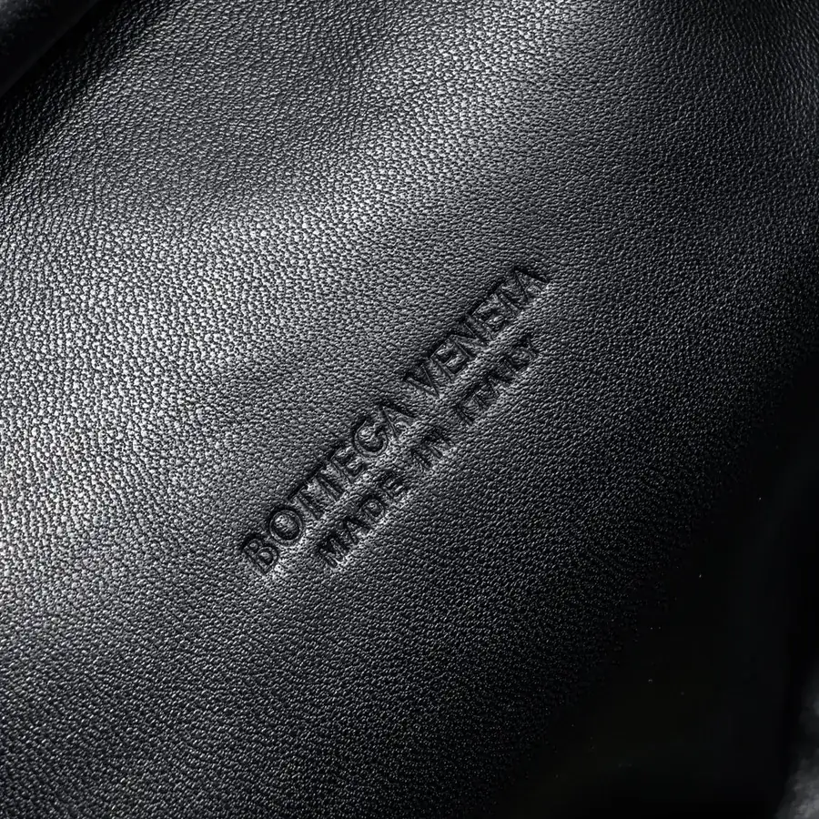 Bottega Venetia Lauren 1980 Bucket Bag