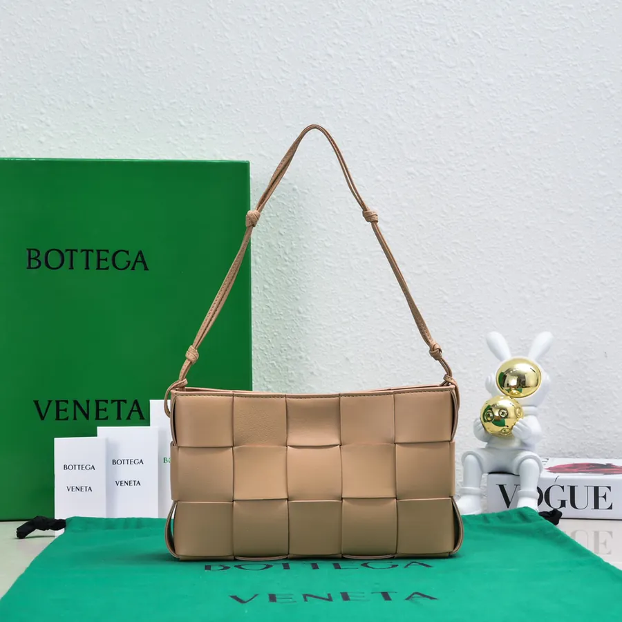 Bv 2023 Cassette Crossbody Bag Minimalist & Versatile Design