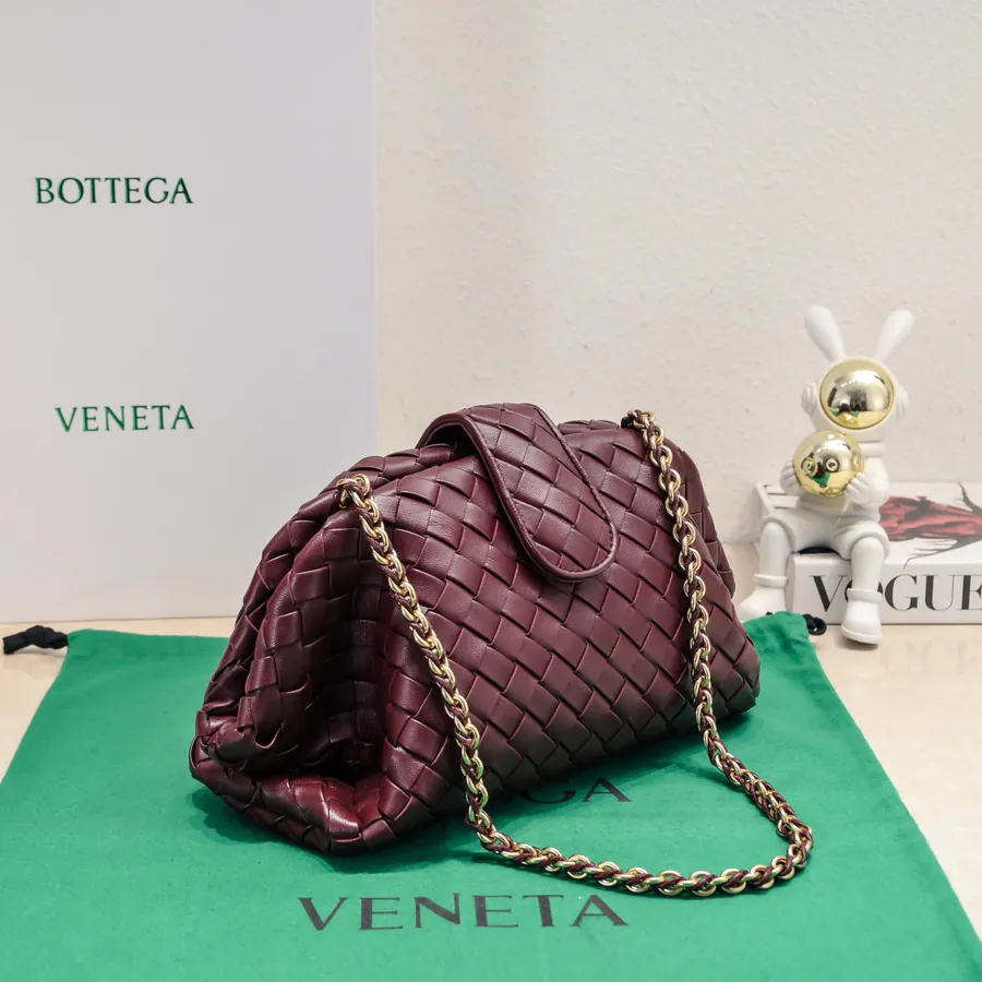 Bottega Venetia Lauren 1980 Tote, Elegant and Timeless Design