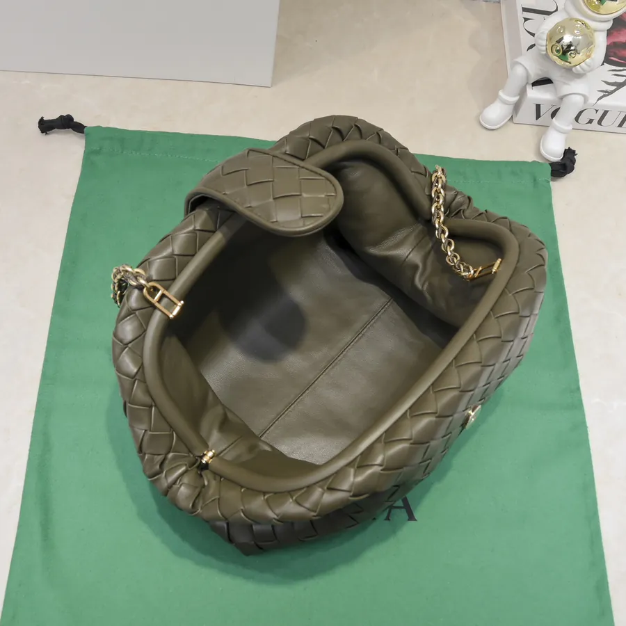 Bottega Venetia Lauren 1980 Bucket Bag