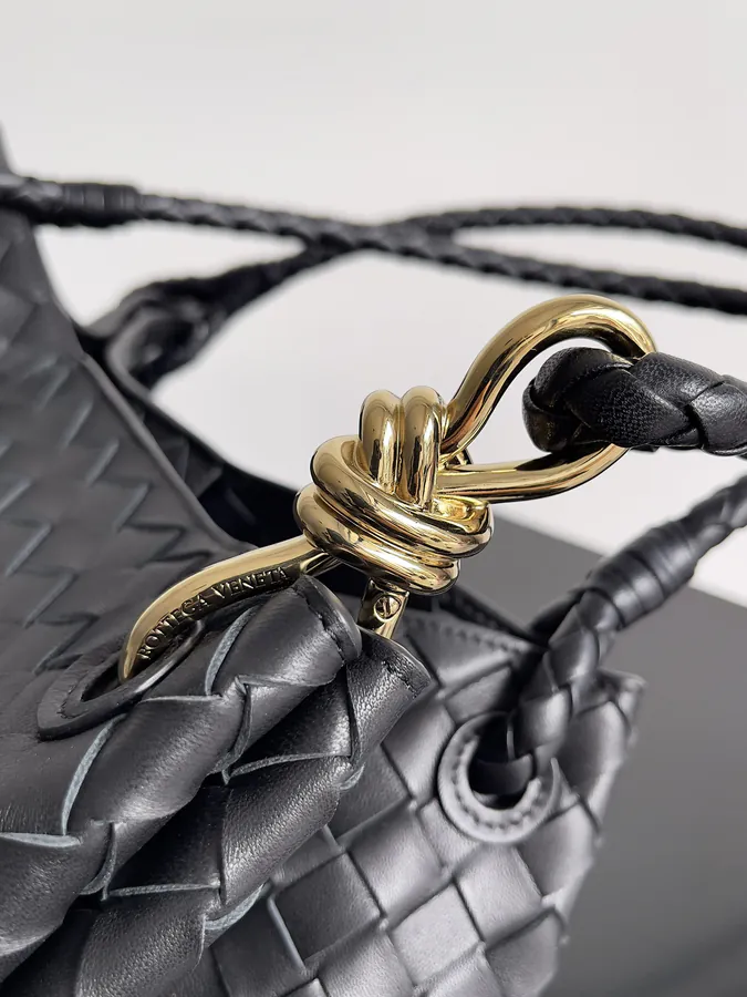 Andiamo Parachute Bucket Bag in One Piece Woven Leather