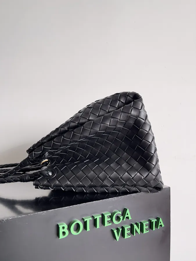 Andiamo Parachute Bucket Bag in One Piece Woven Leather