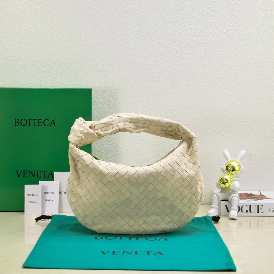 JODIE Bucket Bag in Grained Calfskin