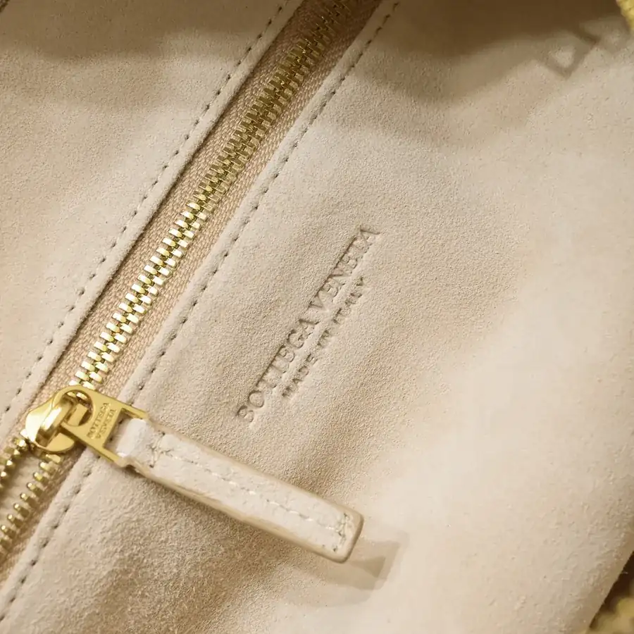 JODIE Bucket Bag in Grained Calfskin