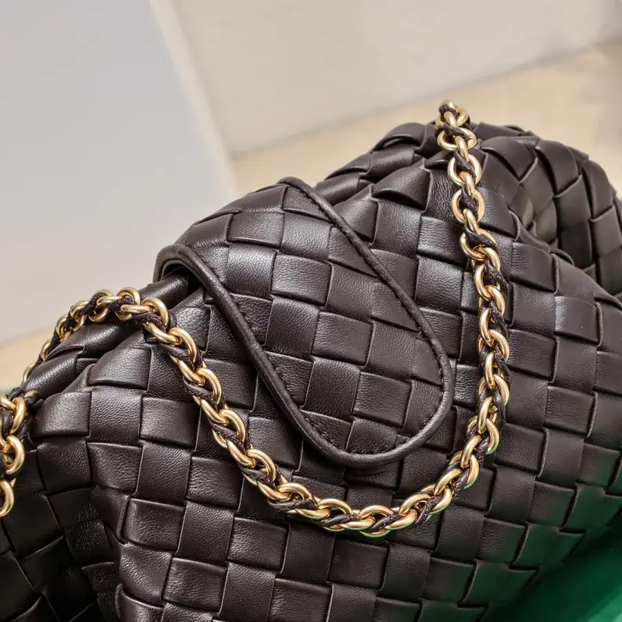Bottega Venetia Lauren 1980 Bucket Bag