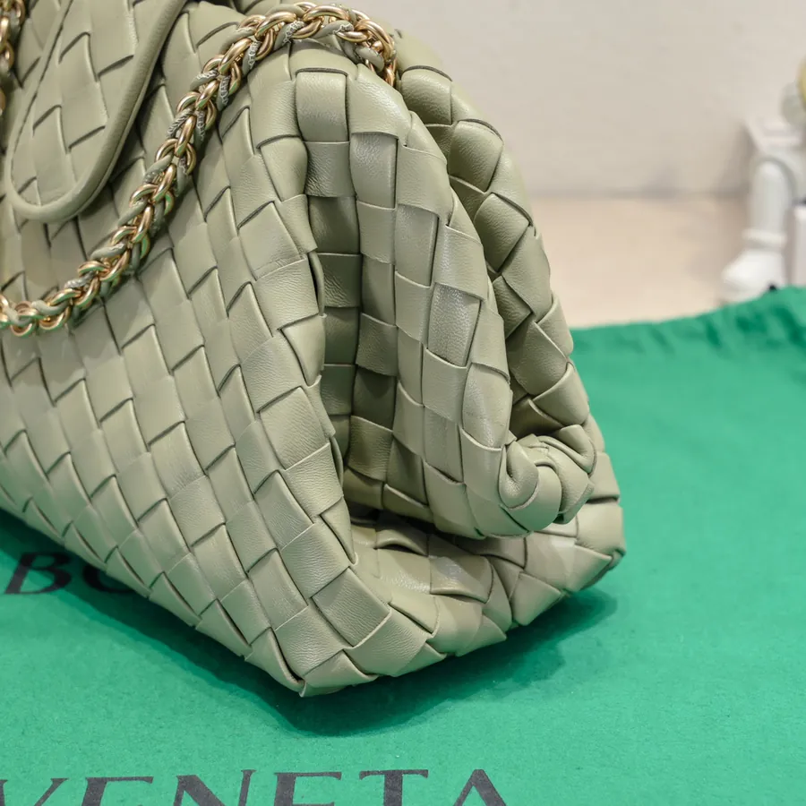 Bottega Venetia Lauren 1980 Bucket Bag