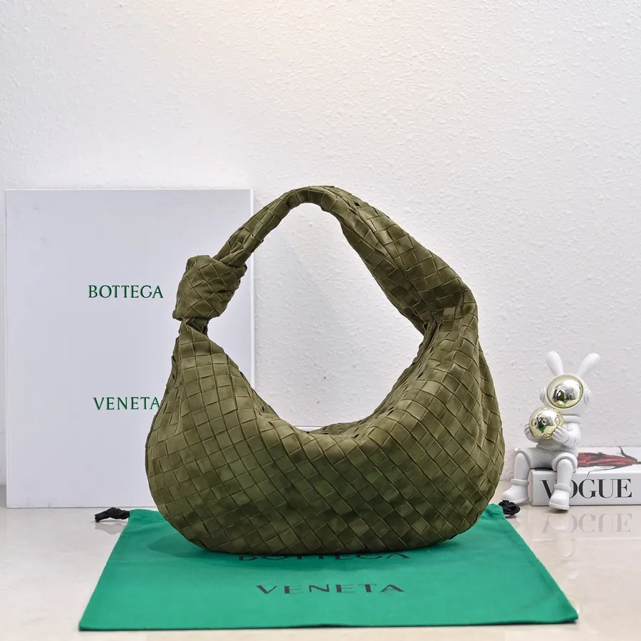 Jodie Large Bucket Bag Trendy and Stylish