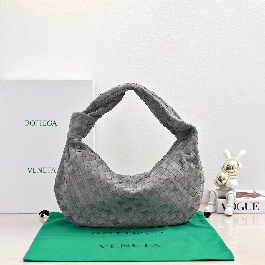 Jodie Trendy Bucket Bag with New Knot Design