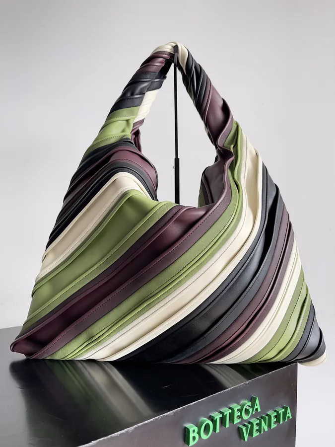 BOTTEGA VENETA Large Hop Shoulder Bag