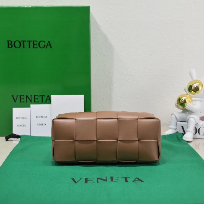 BOTTEGA BRICK CASSETTE Shoulder Bag Compact and Stylish